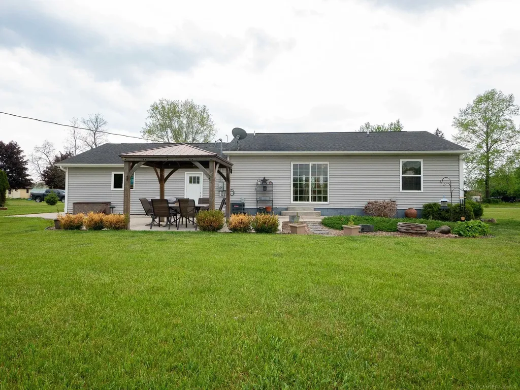 29681 Rogan Lenox Township MI 48048