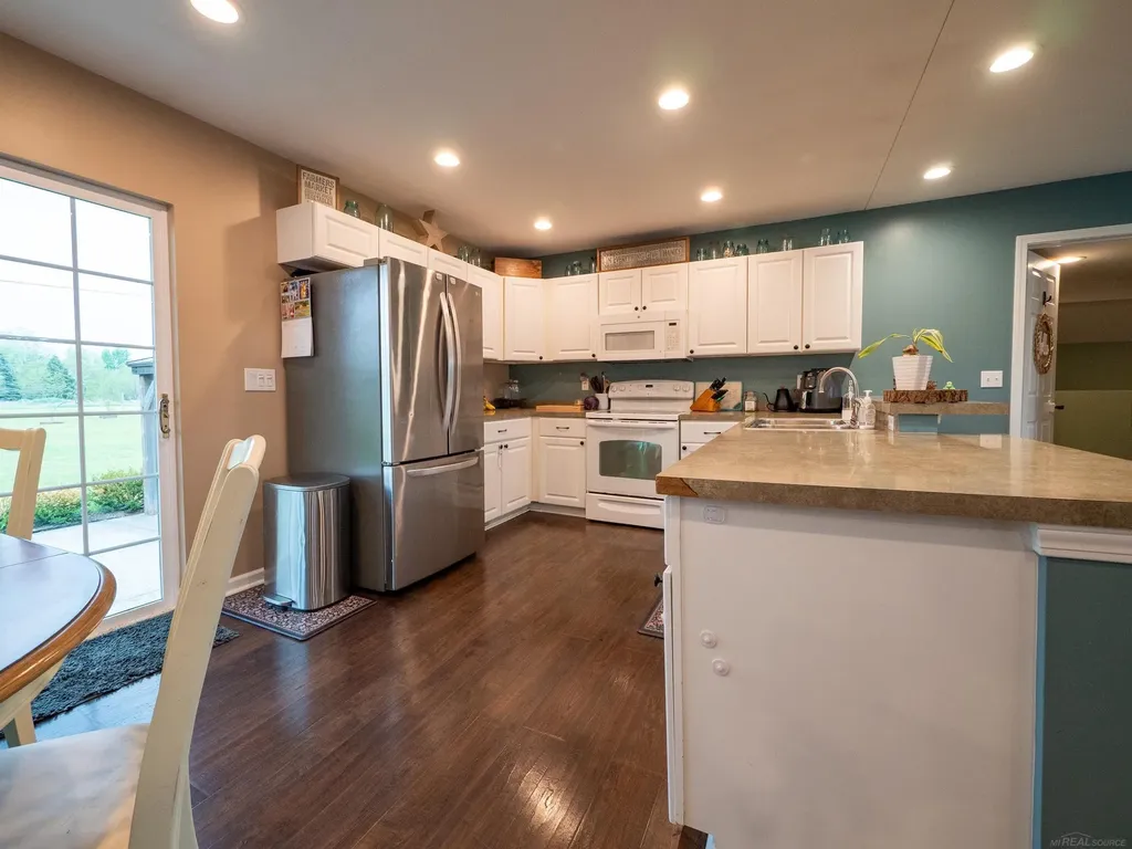 29681 Rogan Lenox Township MI 48048