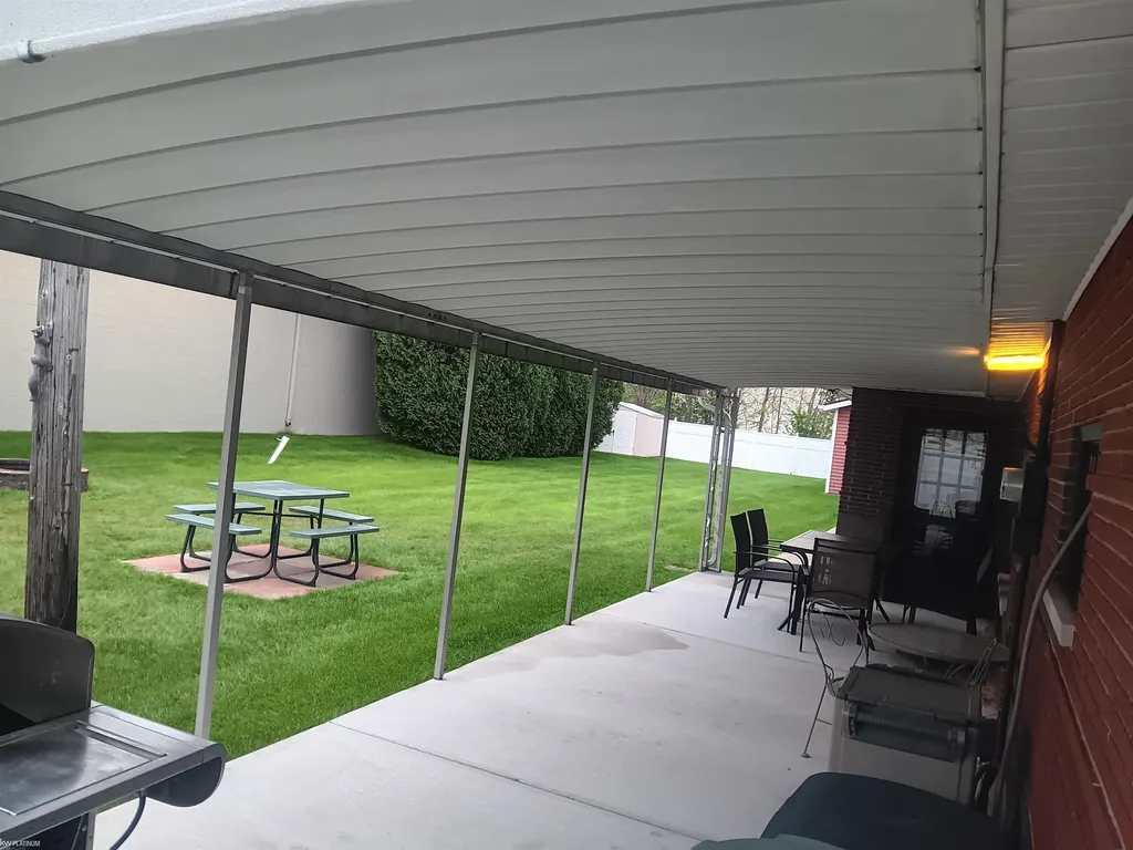 4761 Lapeer Road Kimball Township MI 48074