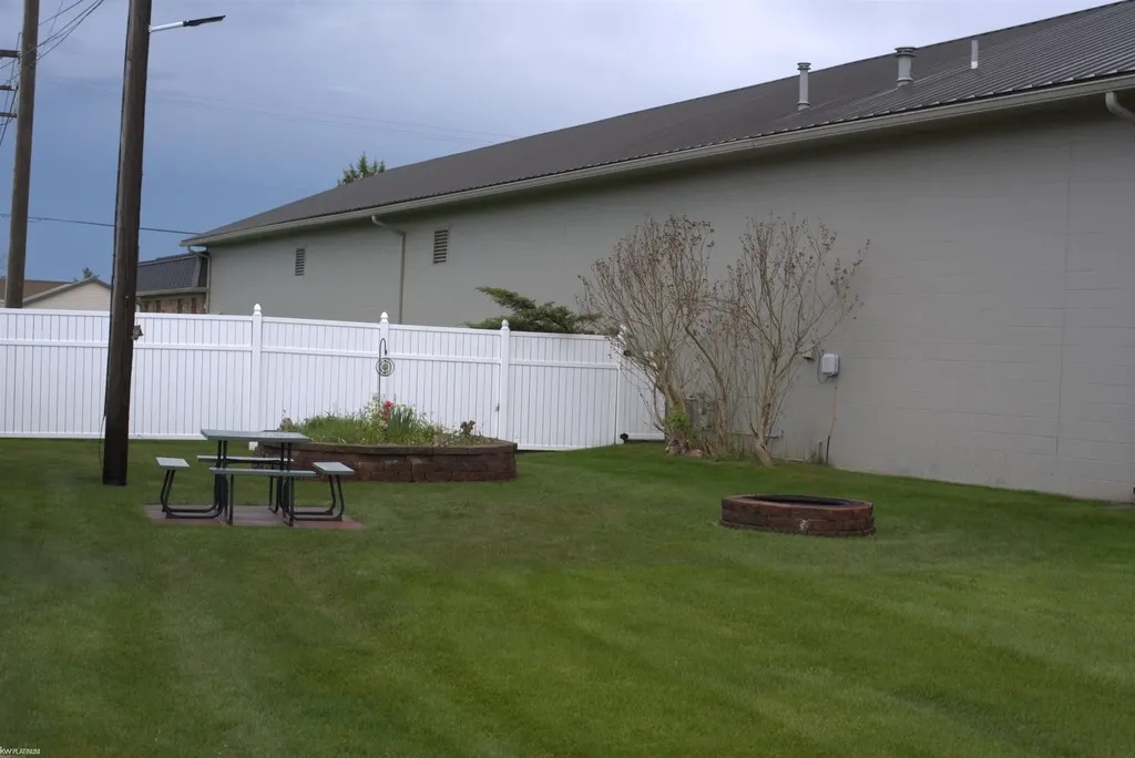 4761 Lapeer Road Kimball Township MI 48074