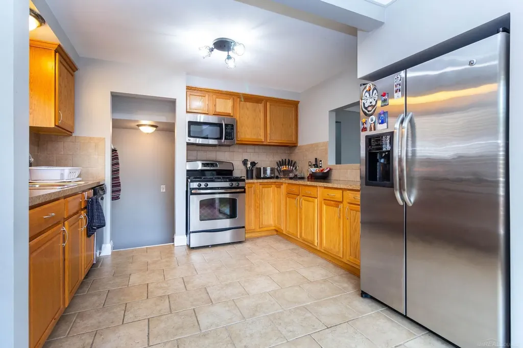21526 Englehardt Street St. Clair Shores City MI 48080