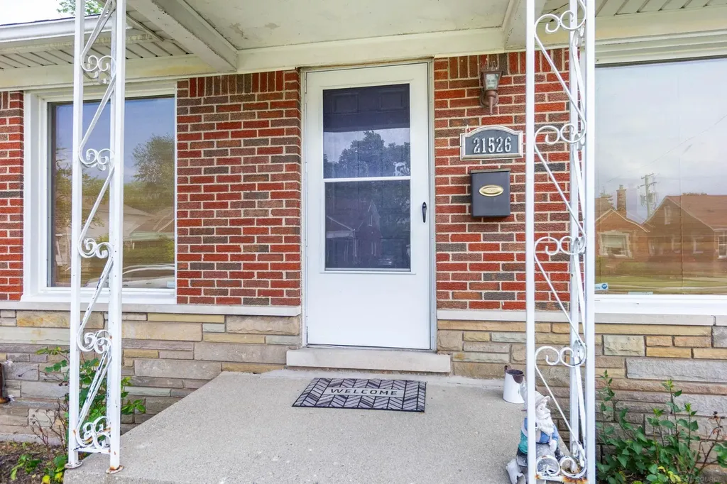 21526 Englehardt Street St. Clair Shores City MI 48080