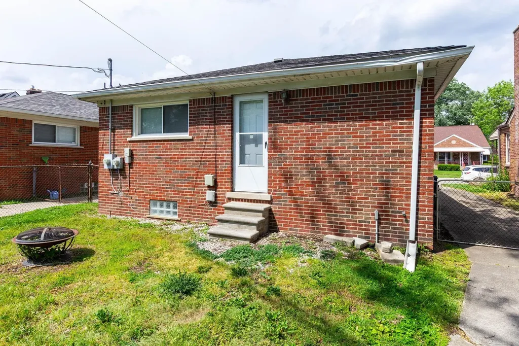 21526 Englehardt Street St. Clair Shores City MI 48080
