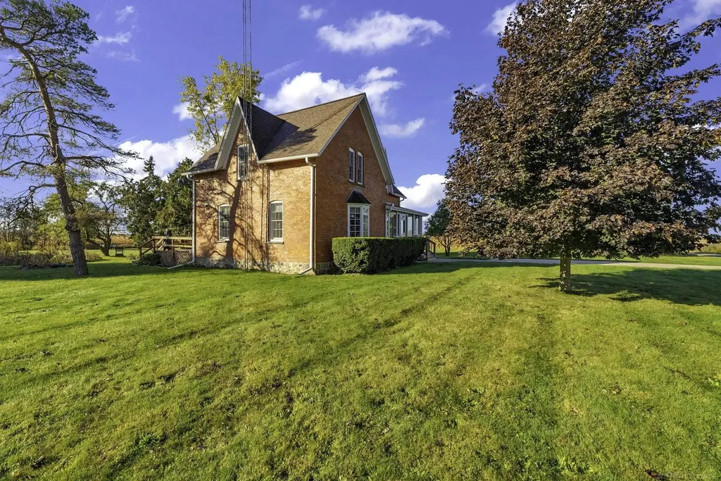 2950 W Hyde Road Washington Township MI 48419