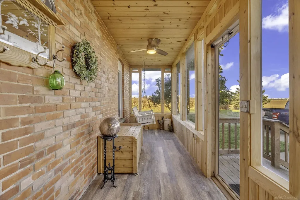 2950 W Hyde Road Washington Township MI 48419