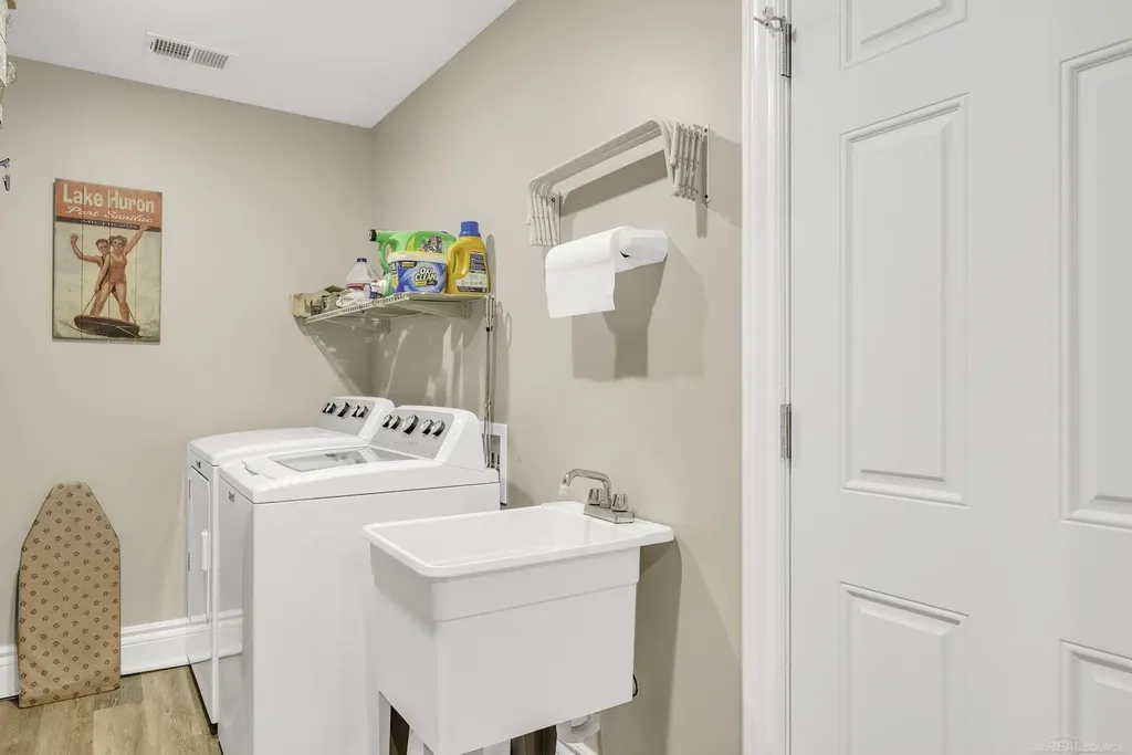 2950 W Hyde Road Washington Township MI 48419