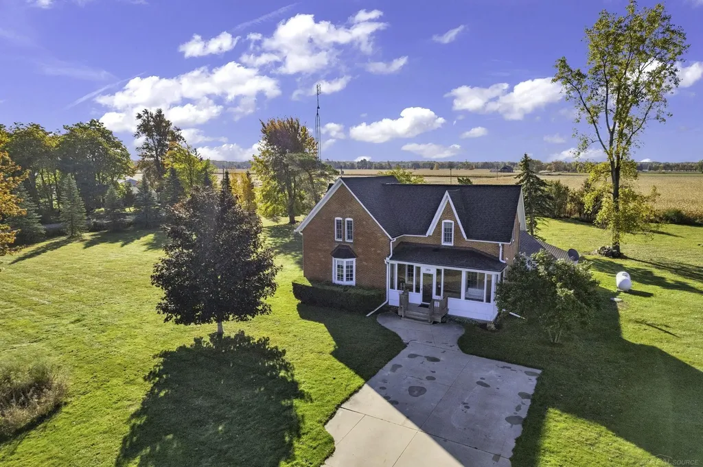 2950 W Hyde Road Washington Township MI 48419