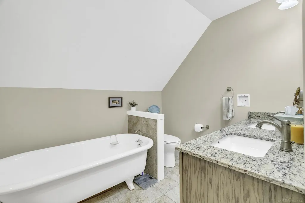 2950 W Hyde Road Washington Township MI 48419