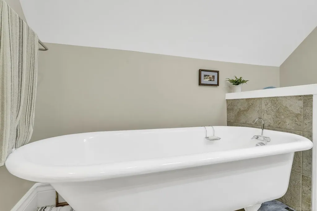 2950 W Hyde Road Washington Township MI 48419