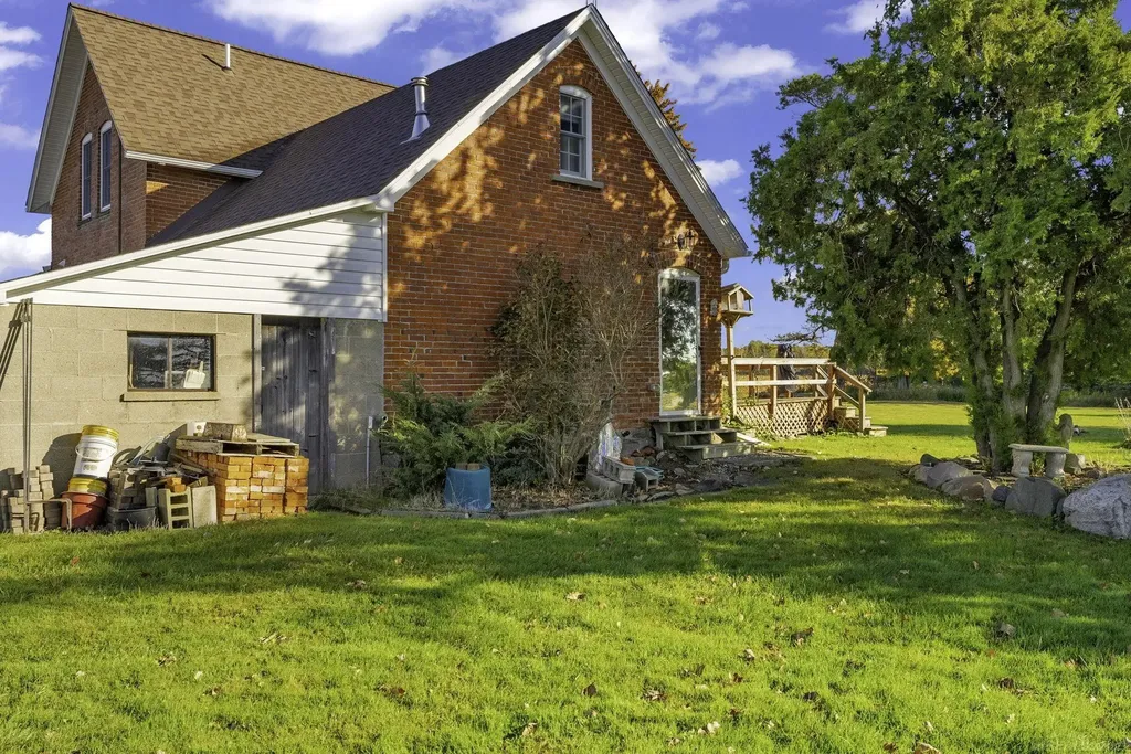 2950 W Hyde Road Washington Township MI 48419