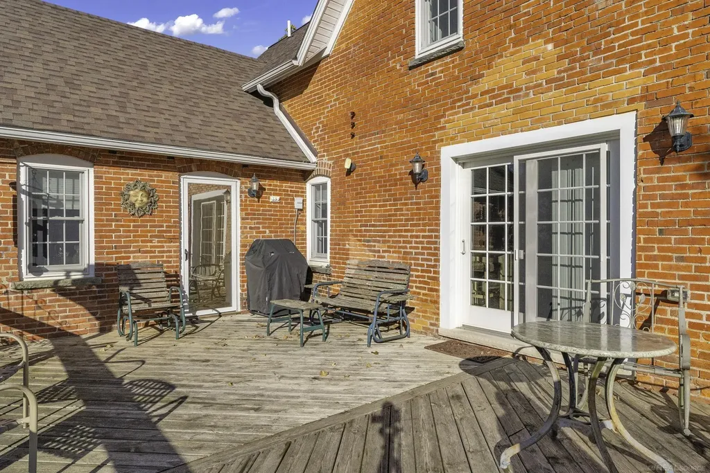 2950 W Hyde Road Washington Township MI 48419