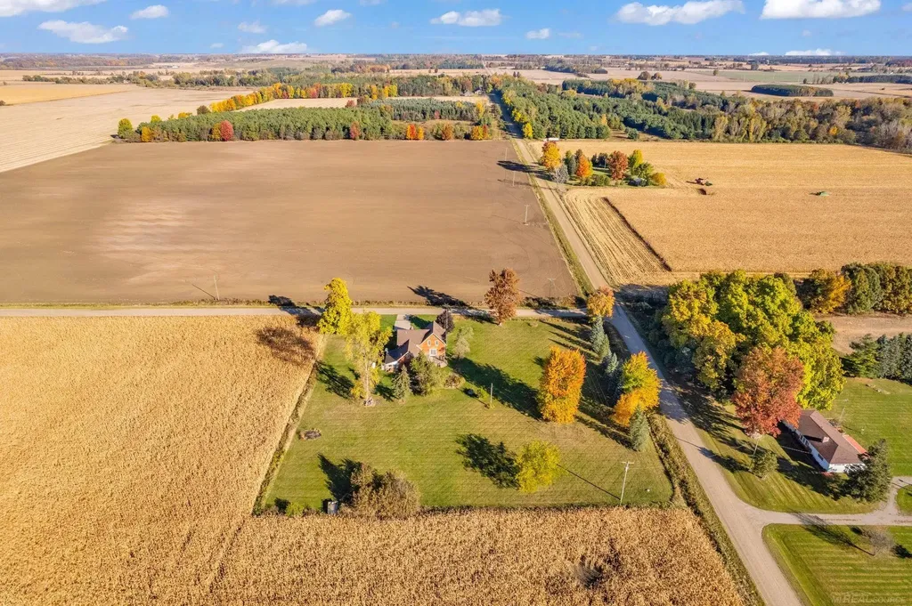 2950 W Hyde Road Washington Township MI 48419