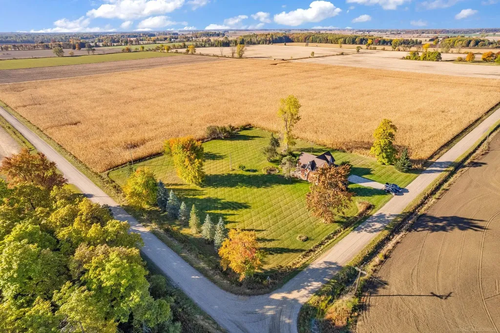 2950 W Hyde Road Washington Township MI 48419