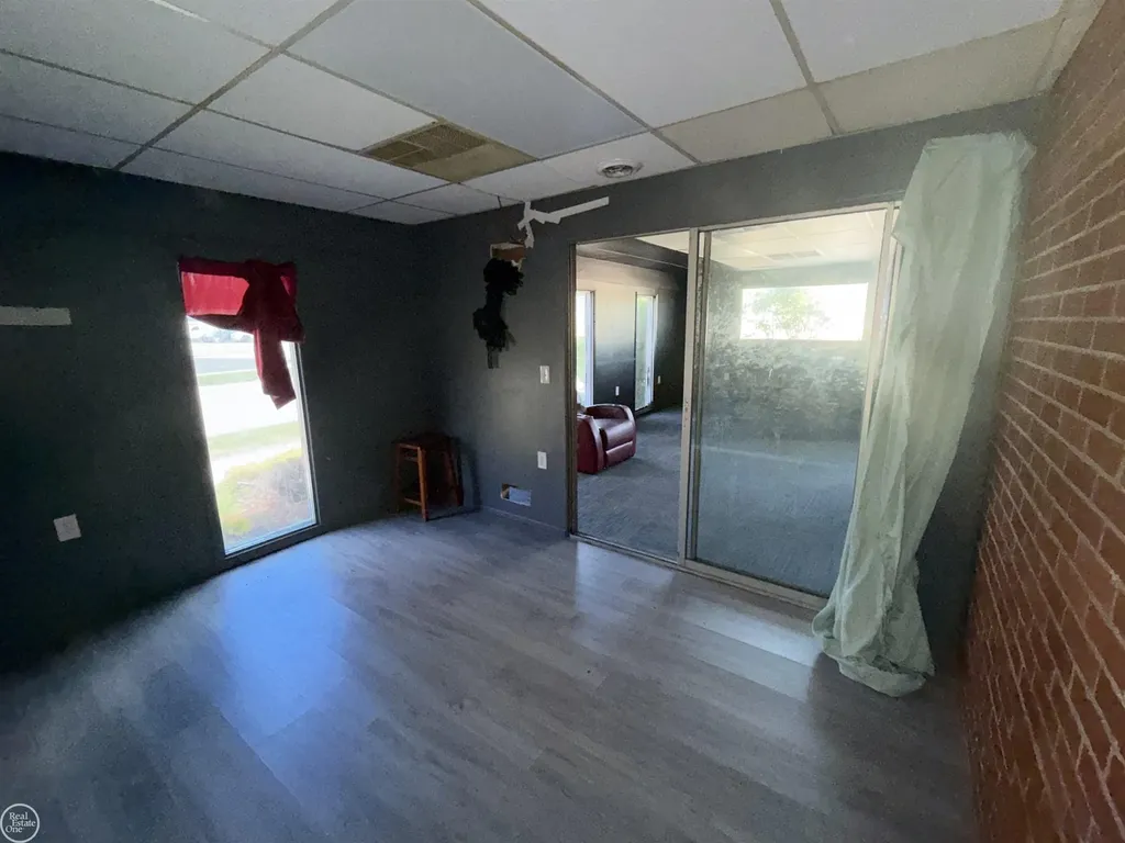 28445 Utica Road Roseville City MI 48066