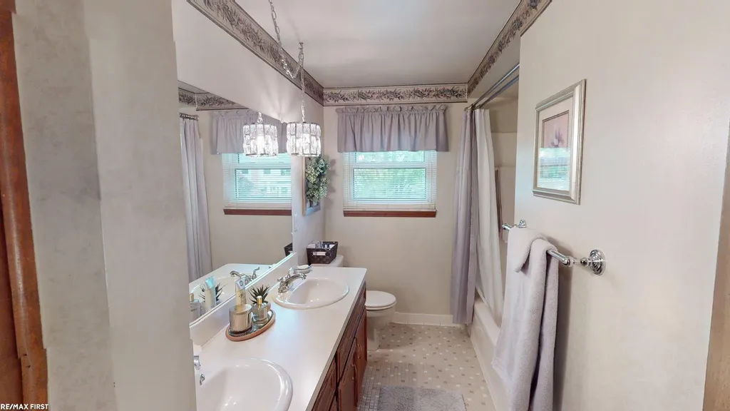 15995 Quail Court Macomb Township MI 48044