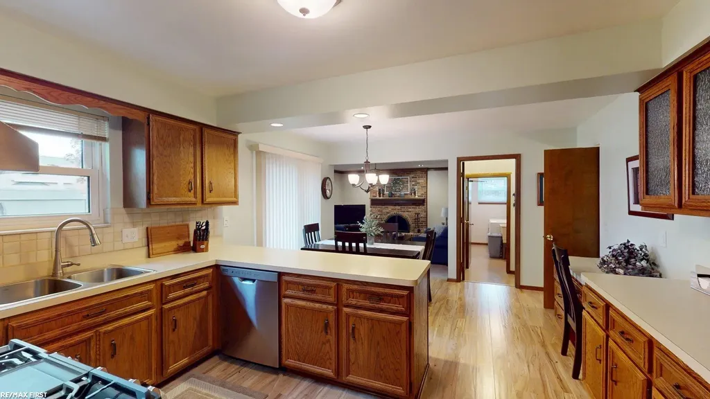 15995 Quail Court Macomb Township MI 48044