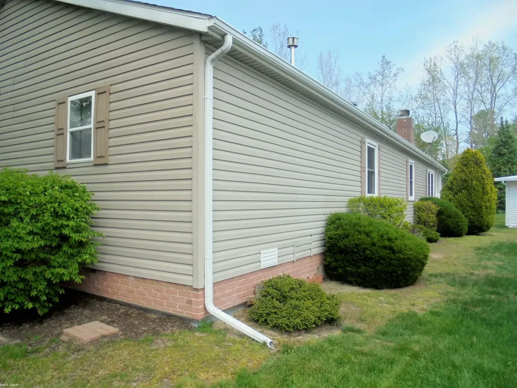 536 Swan Creek Court Kimball Township MI 48074