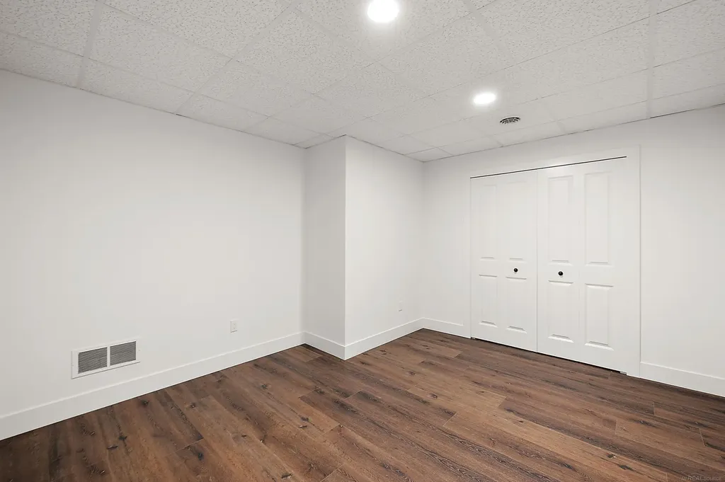 5854 Everton Court Troy City MI 48085