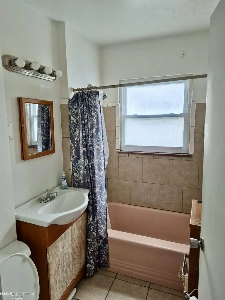 2044 E Bristol Road Burton City MI 48529