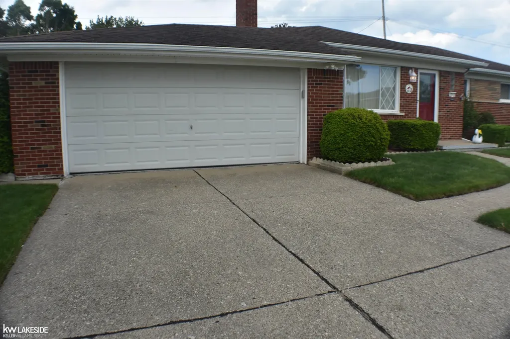 23113 S Rosedale Court St. Clair Shores City MI 48080