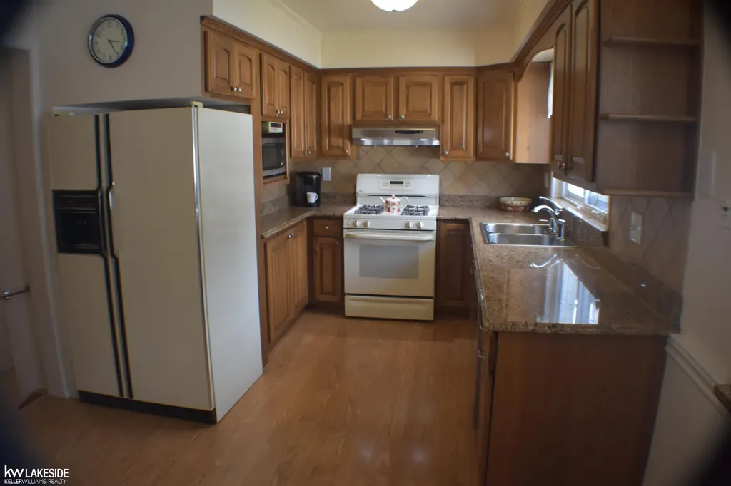 23113 S Rosedale Court St. Clair Shores City MI 48080