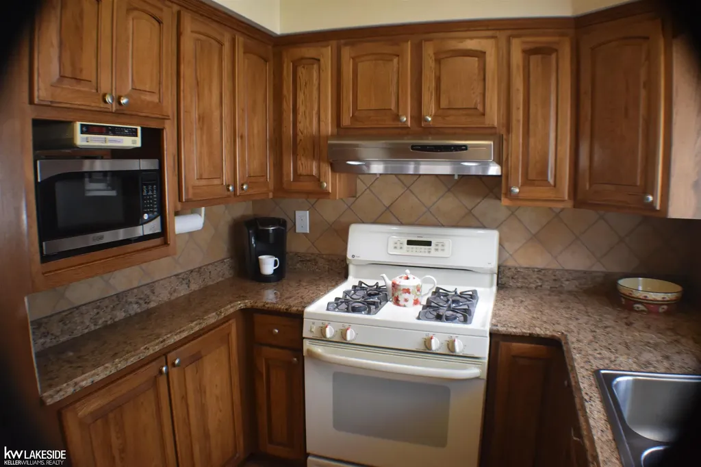 23113 S Rosedale Court St. Clair Shores City MI 48080