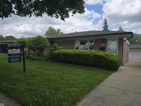 27074 Shackett Warren City MI 48093