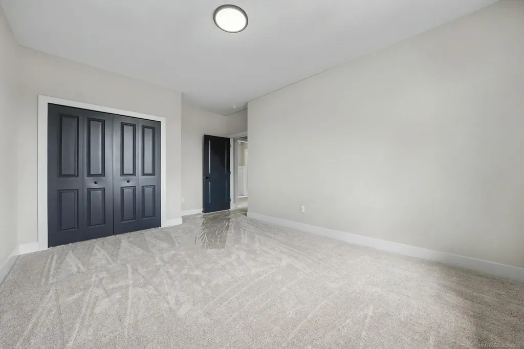 1127 Williamson Circle Pontiac City MI 48340