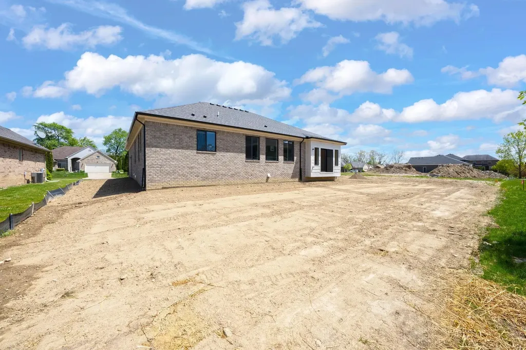 1127 Williamson Circle Pontiac City MI 48340