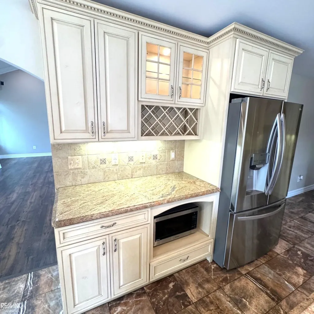 68135 Lake Angela Drive Richmond City MI 48062