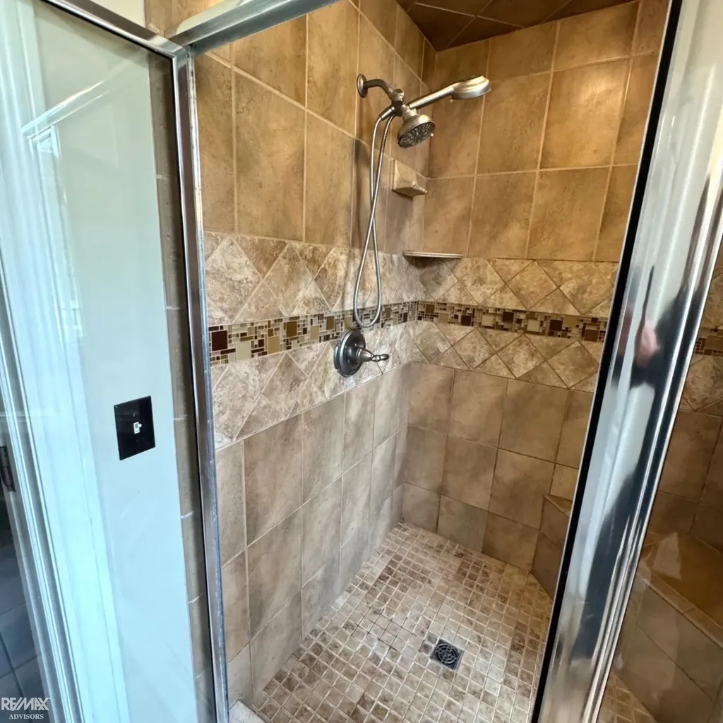 68135 Lake Angela Drive Richmond City MI 48062