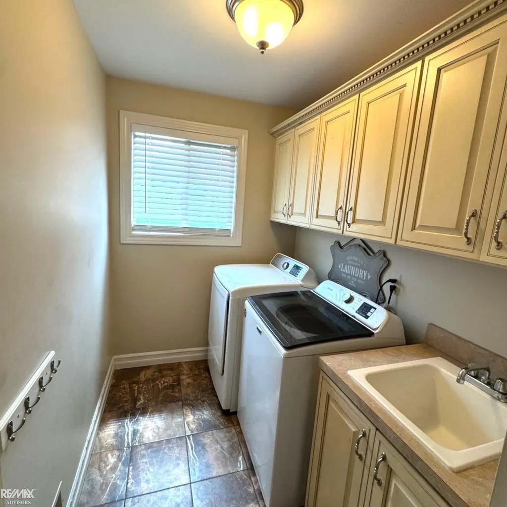 68135 Lake Angela Drive Richmond City MI 48062