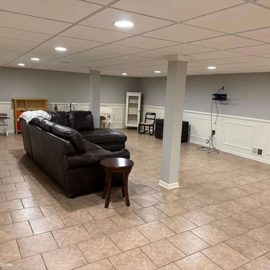 68135 Lake Angela Drive Richmond City MI 48062