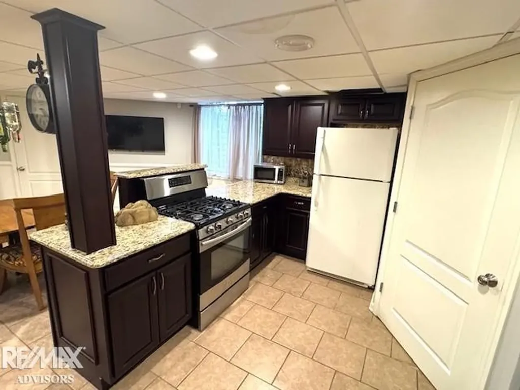 68135 Lake Angela Drive Richmond City MI 48062