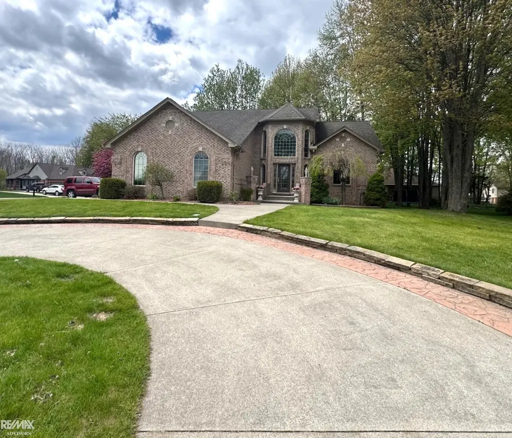 68135 Lake Angela Drive Richmond City MI 48062