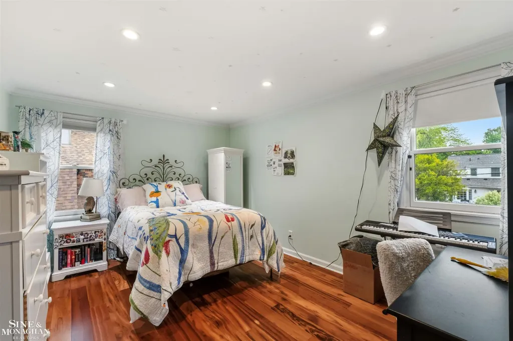 764 Pemberton Road Grosse Pointe Park City MI 48230