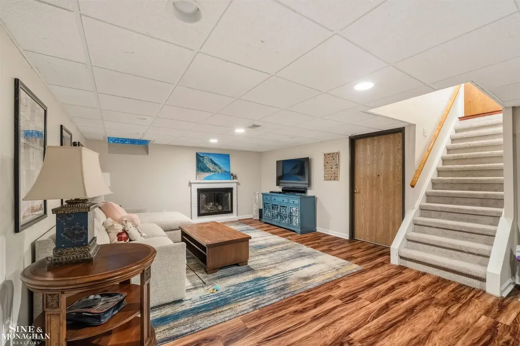 764 Pemberton Road Grosse Pointe Park City MI 48230