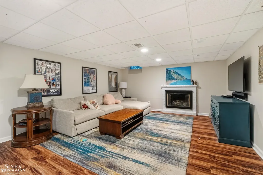 764 Pemberton Road Grosse Pointe Park City MI 48230