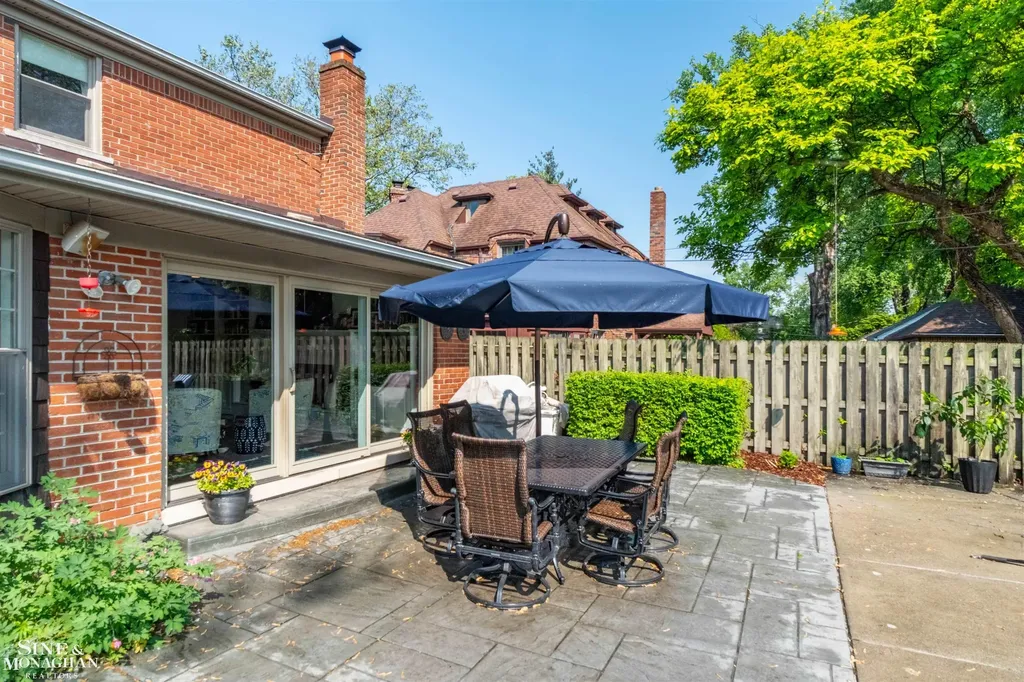 764 Pemberton Road Grosse Pointe Park City MI 48230