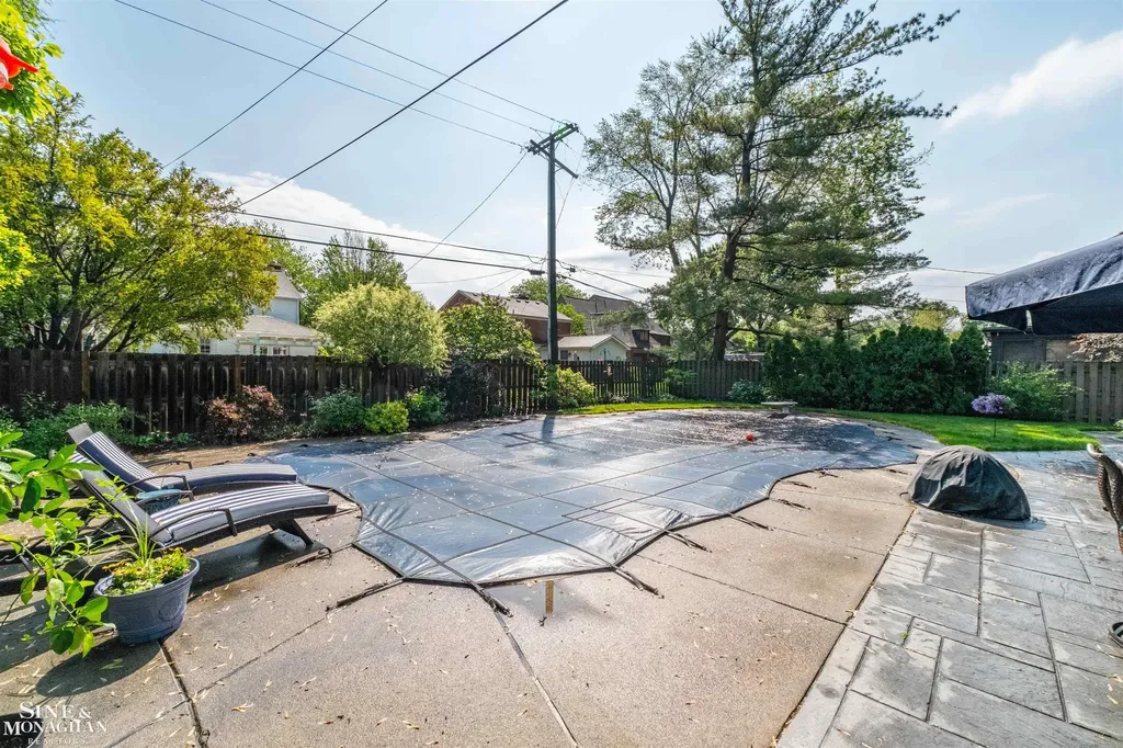 764 Pemberton Road Grosse Pointe Park City MI 48230