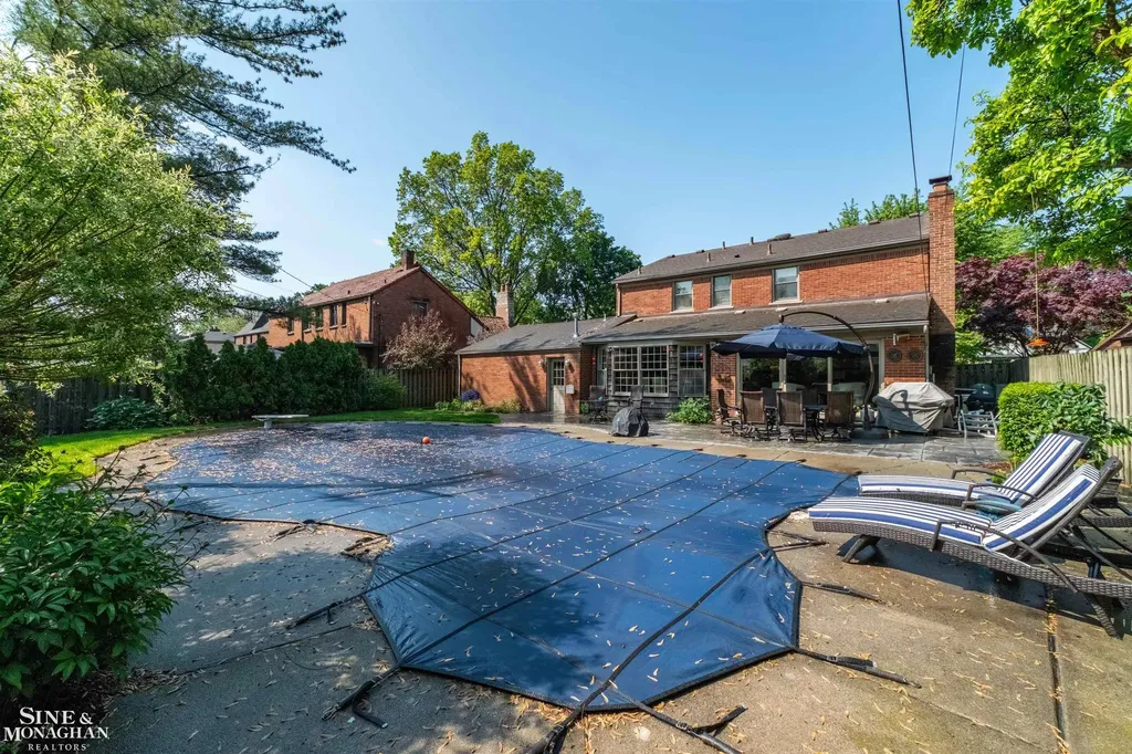764 Pemberton Road Grosse Pointe Park City MI 48230