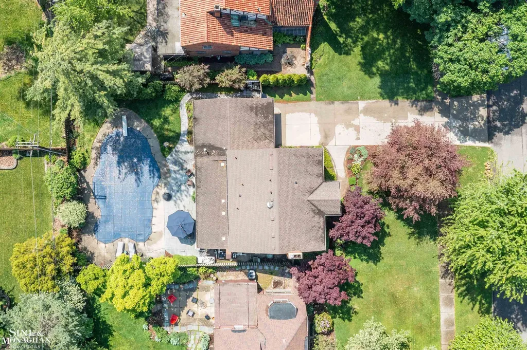 764 Pemberton Road Grosse Pointe Park City MI 48230