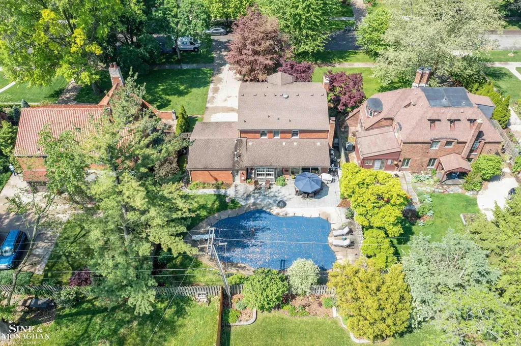 764 Pemberton Road Grosse Pointe Park City MI 48230