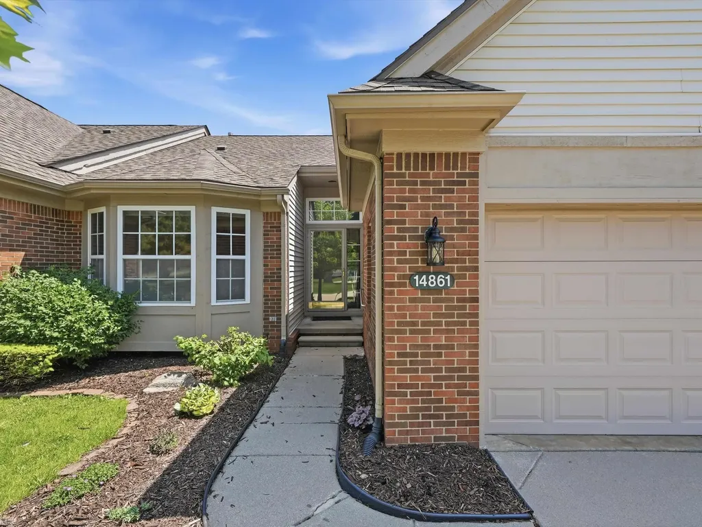 14861 Heather Pointe Drive Sterling Heights City MI 48313