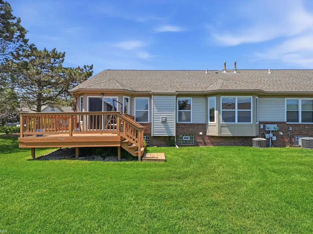 14861 Heather Pointe Drive Sterling Heights City MI 48313