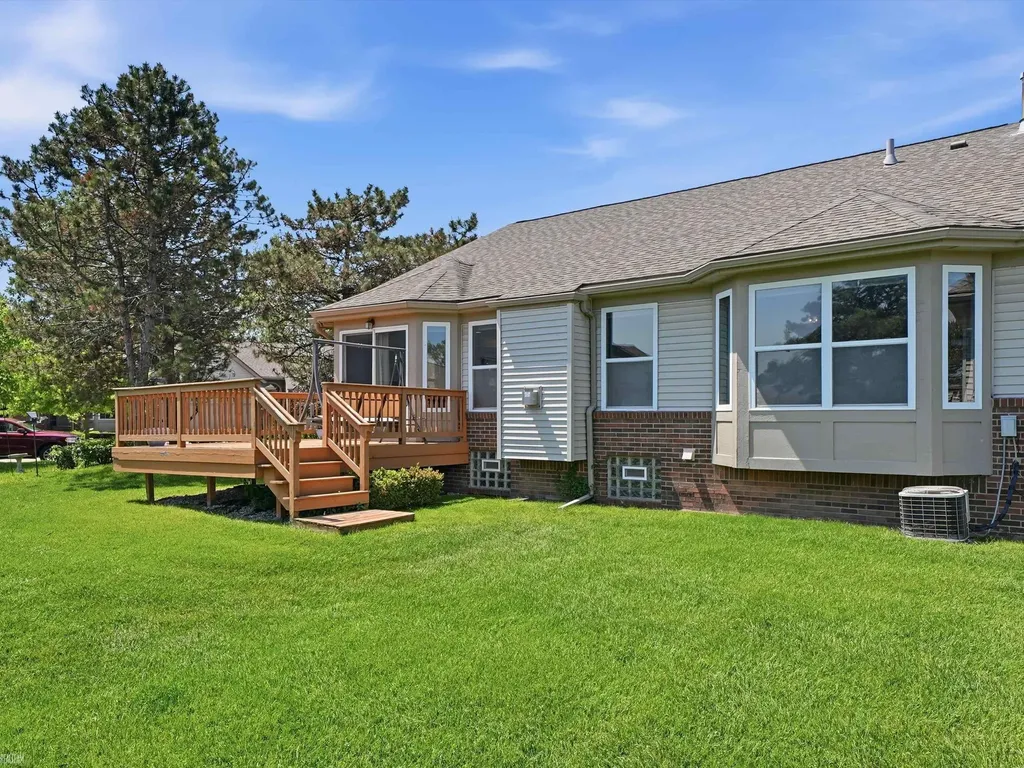 14861 Heather Pointe Drive Sterling Heights City MI 48313