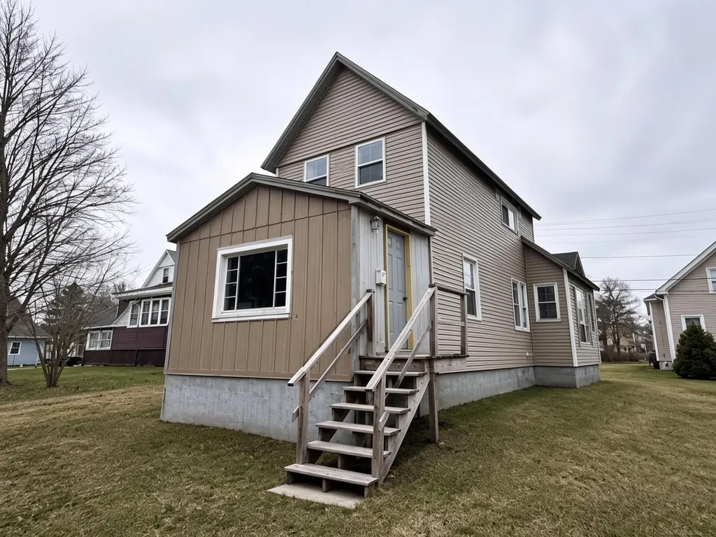 416 S Calumet Street Laurium Village MI 49913