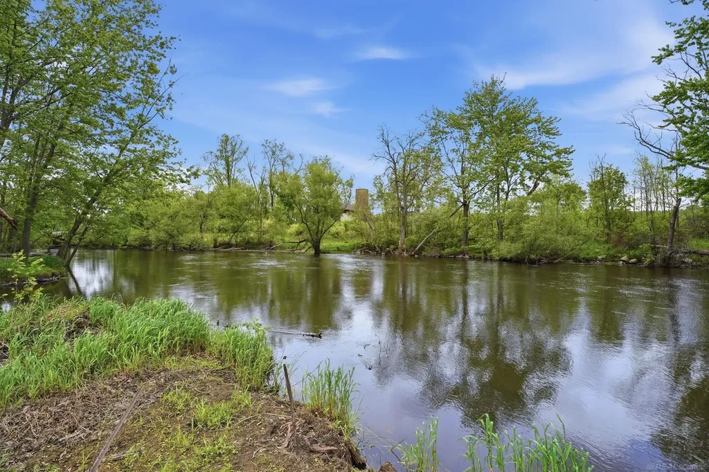 4742 Old Plank Road Onondaga Township MI 49264