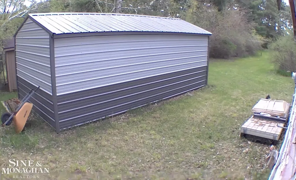 23093 30th Ave Avenue Fork Township MI 49679