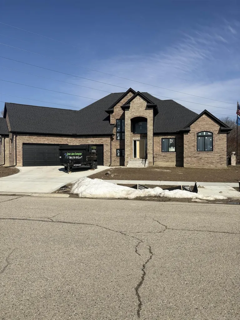 10505 Excalibur Drive Shelby Charter Township MI 48315
